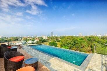 هتل Trillium Boutique City