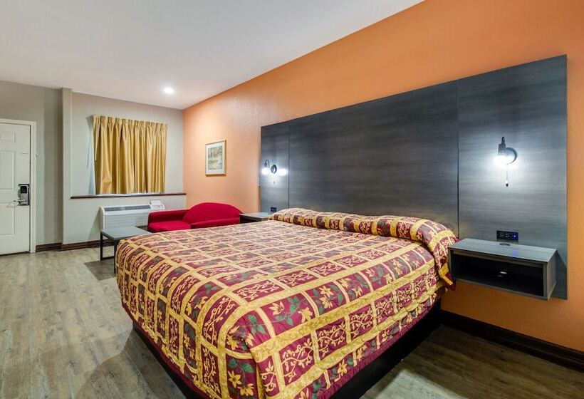 Мотель Executive Inn & Suites