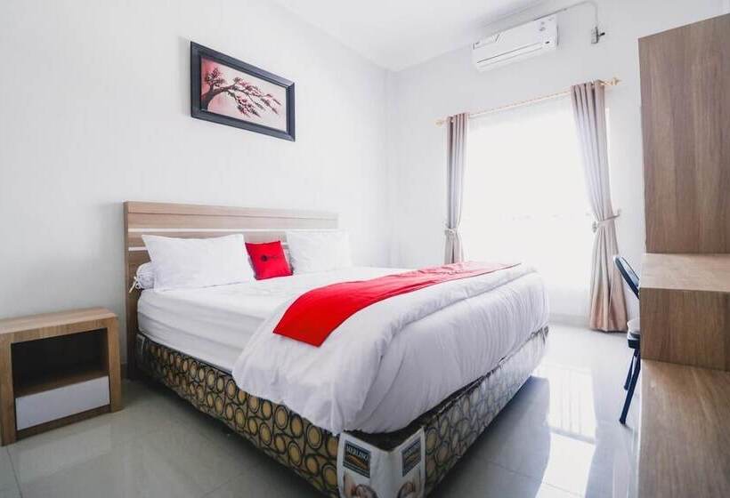 پانسیون Reddoorz Near Hermes Place Polonia Medan
