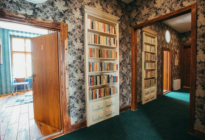 هتل Divna Pani Luxury Gallery Rooms
