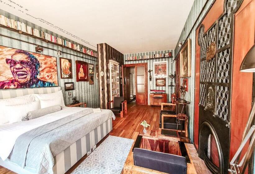 هتل Divna Pani Luxury Gallery Rooms