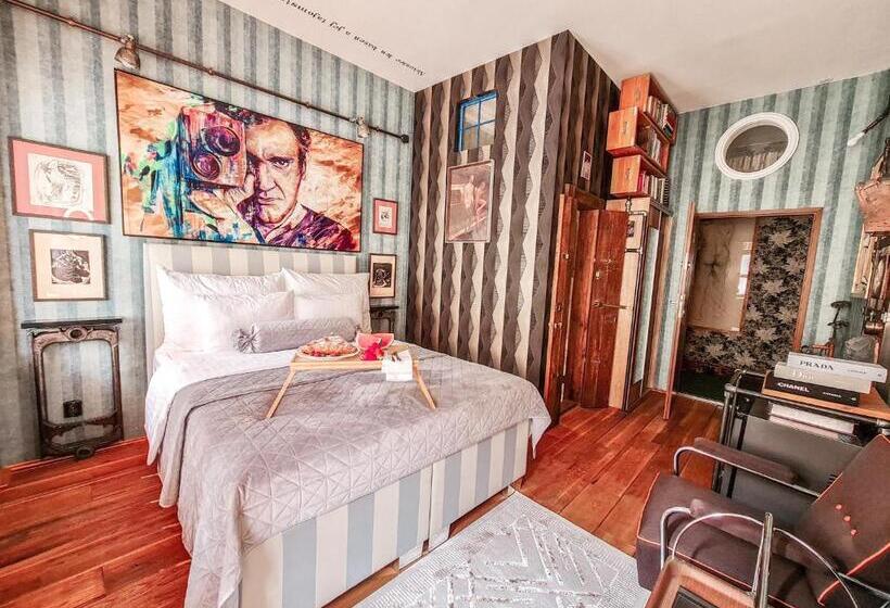 هتل Divna Pani Luxury Gallery Rooms