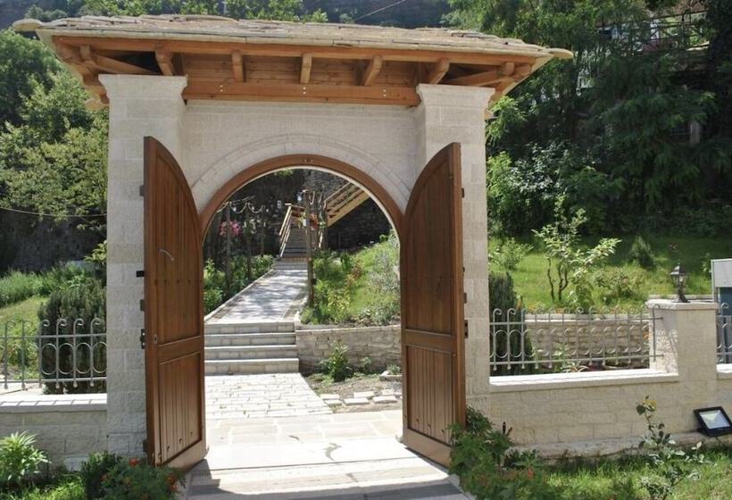 هتل Kastro