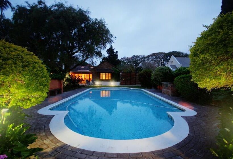 پانسیون Gardenview Guest House