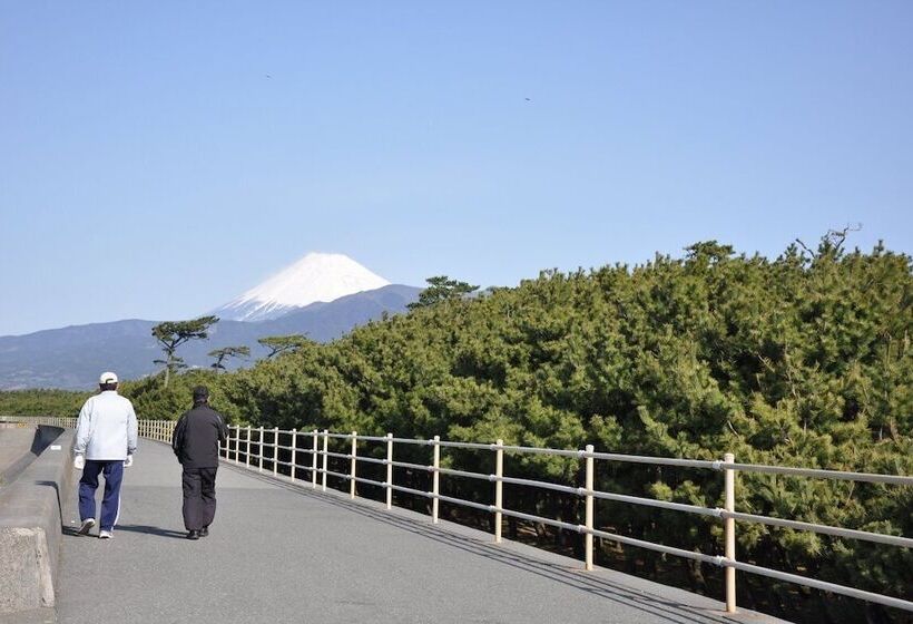 پانسیون Numazu Ikyuuan 沼津一休庵