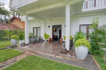White Ro Resort