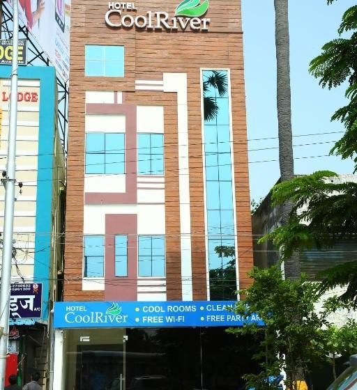 هتل Cool River