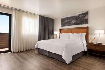 هتل La Quinta By Wyndham San Luis Obispo