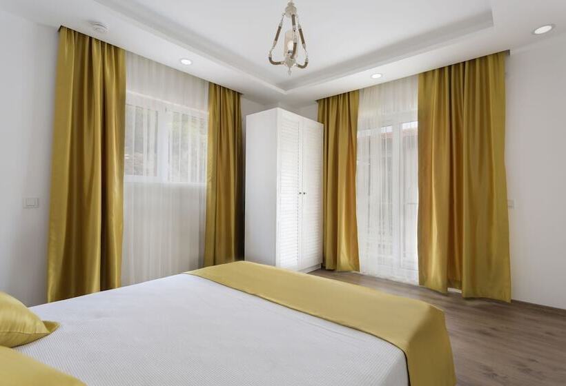 Kybele Suites