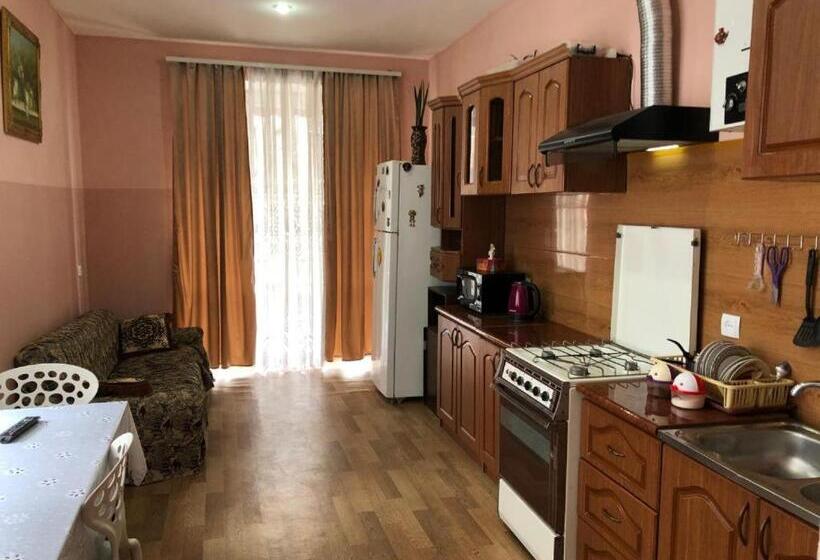 تختخواب و صبحانه Aparthotel In Alaverdi