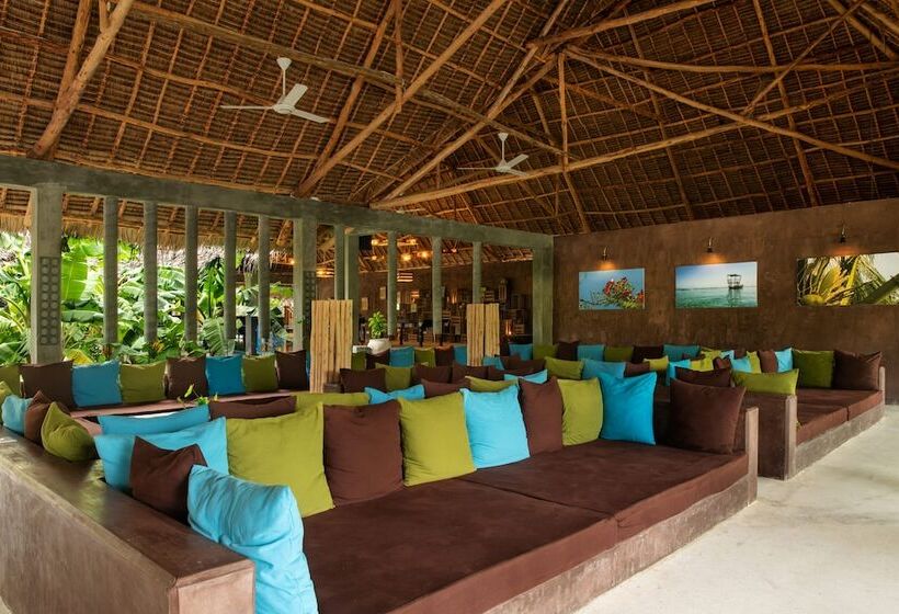 استراحتگاه Fun Beach