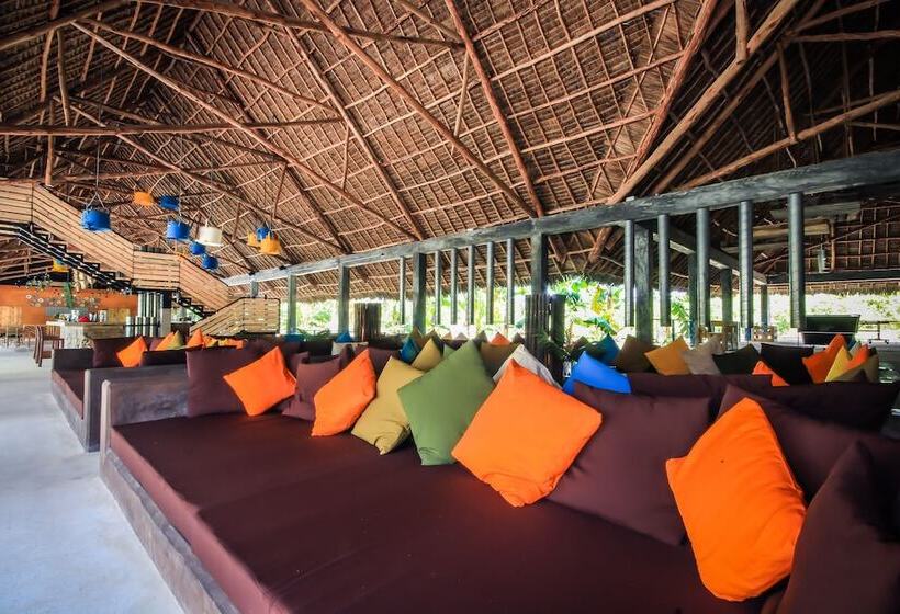 استراحتگاه Fun Beach
