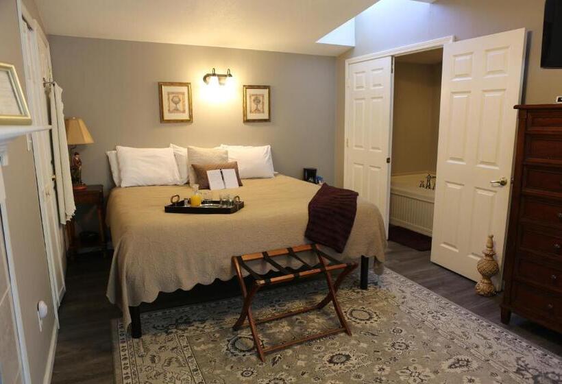 Martha's Vineyard B & B