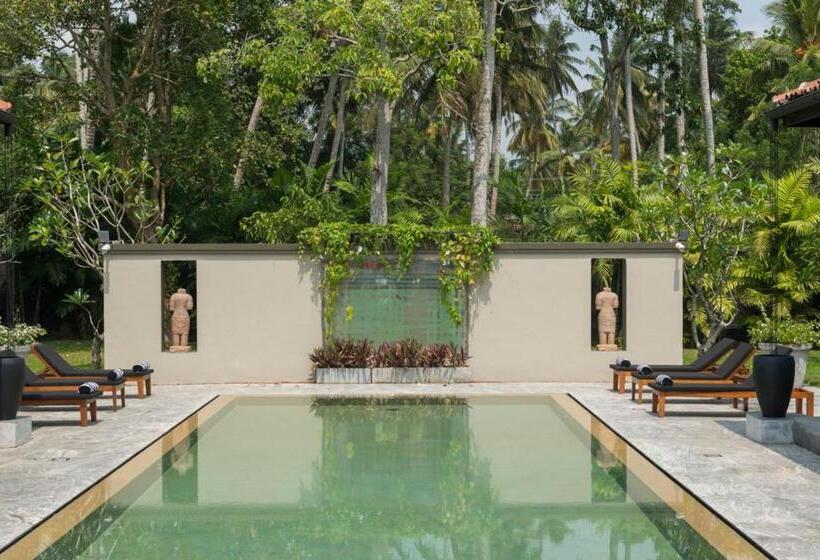 پانسیون Monara House, Talpe