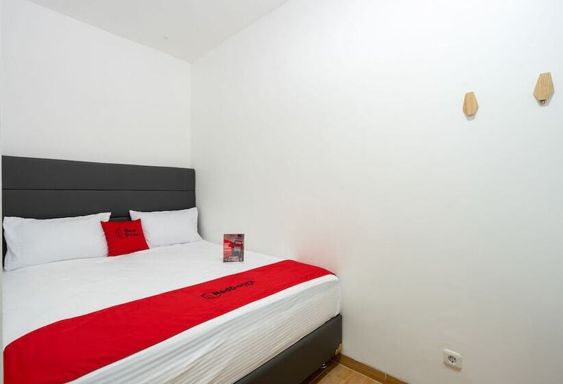 پانسیون Reddoorz Plus @ Danau Sunter Utara