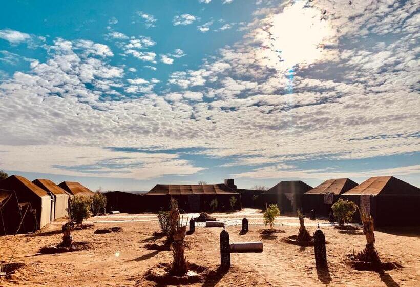 تختخواب و صبحانه Sahara Wellness Camp