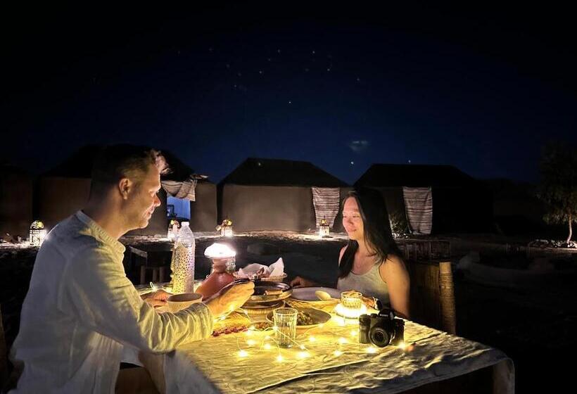 تختخواب و صبحانه Sahara Wellness Camp