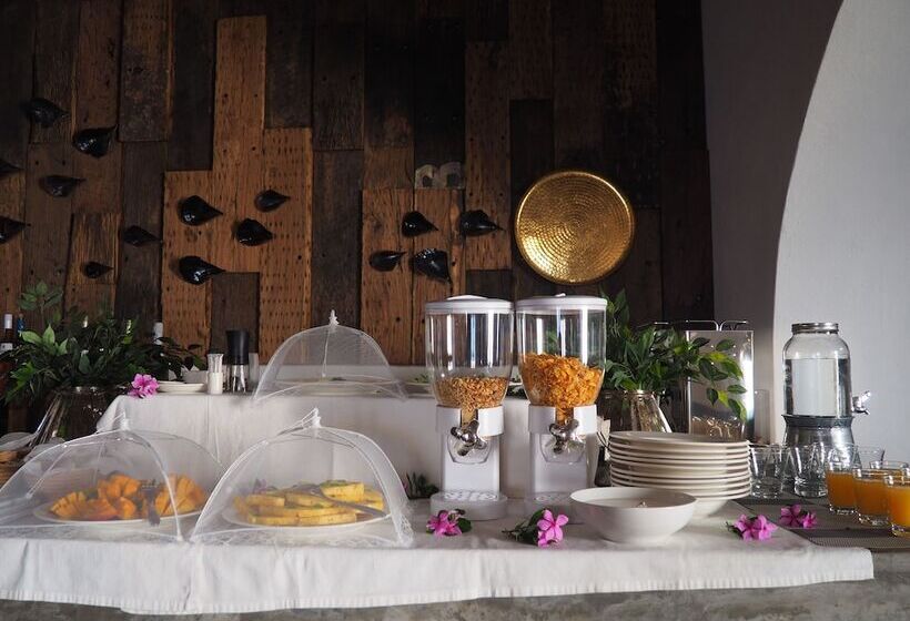 هتل Feitoria Boutique