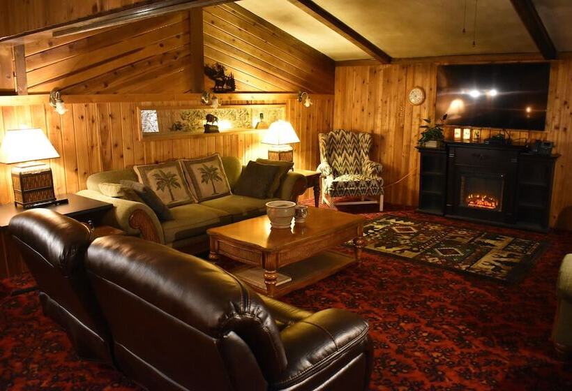ホテル Silver Horseshoe Inn