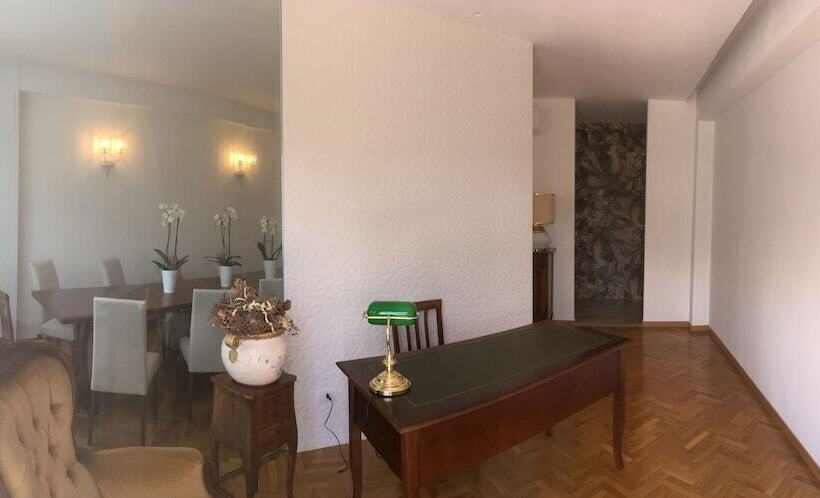 مبيت وإفطار Robin Rooms