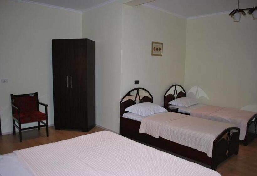 בית מלון כפרי Blen Grand