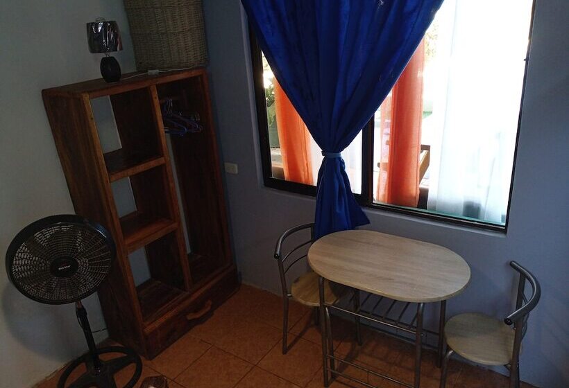 فندق Hostel Marisol