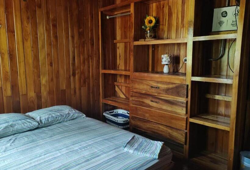 فندق Hostel Marisol