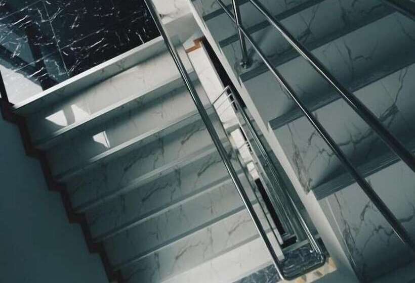 هتل The Feeling