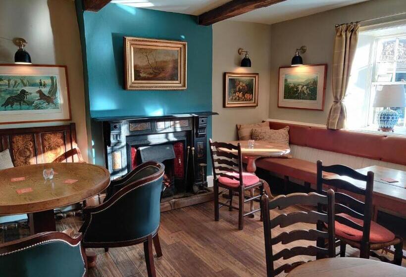 هتل The Lower Buck Inn