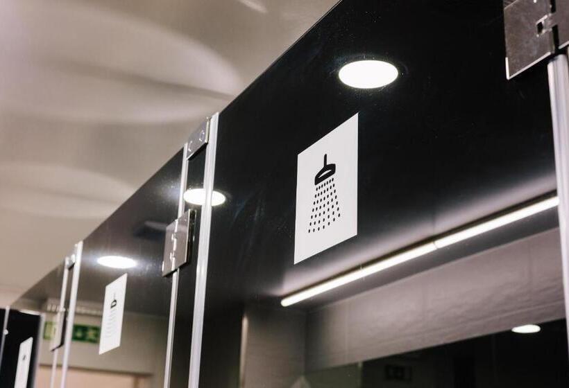 Lisbon South Hostel
