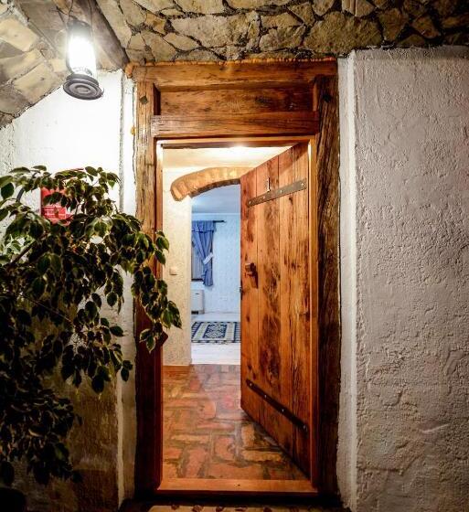 مُتل Srpsko Andrejevo Selo