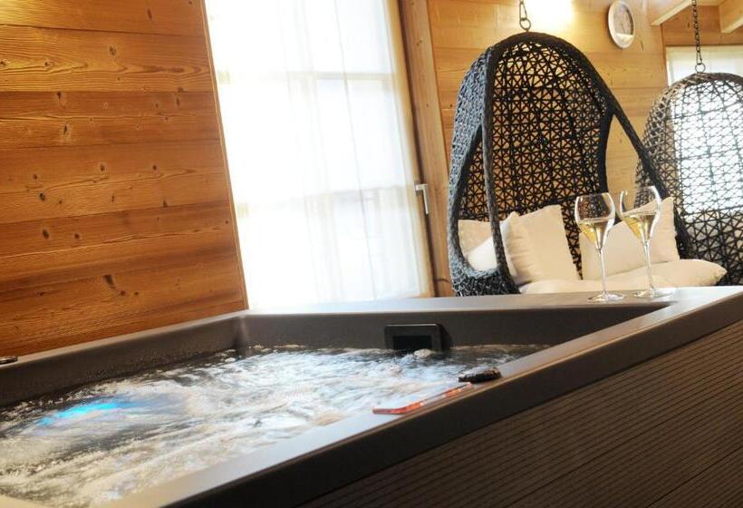 Touring Hotel & Spa