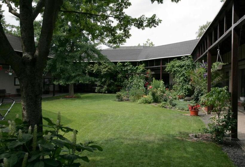 هتل Pension Im Adventhaus