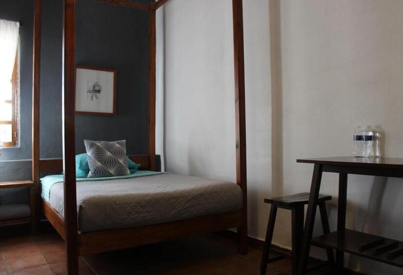 فندق Real De Piedra