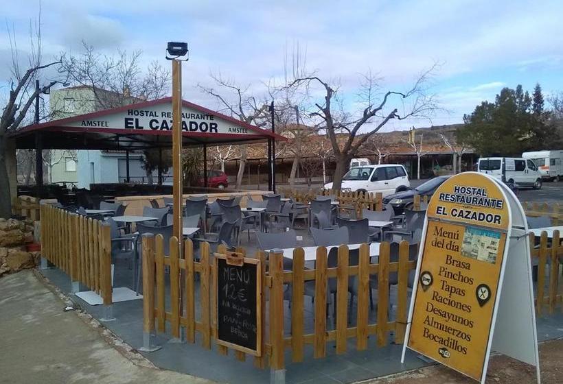 הוסטל Hostal Restaurante El Cazador