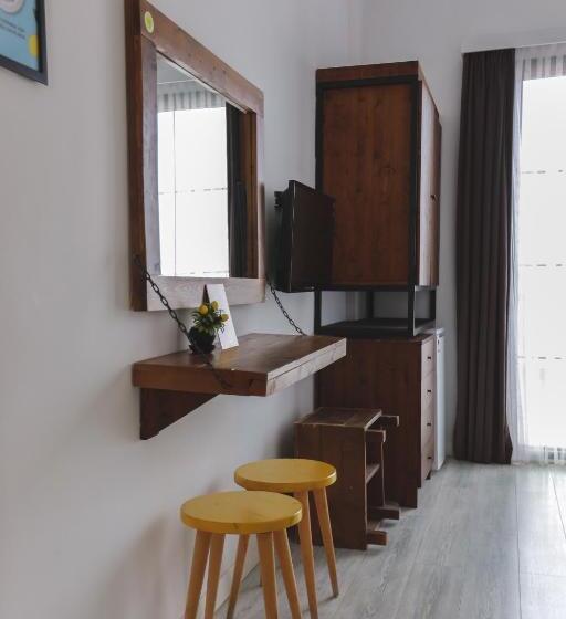 تختخواب و صبحانه Limon Inn Hotel, Taşucu