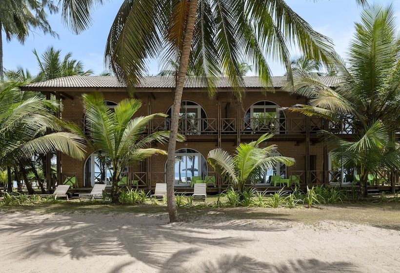 هتل Coucoue Lodge