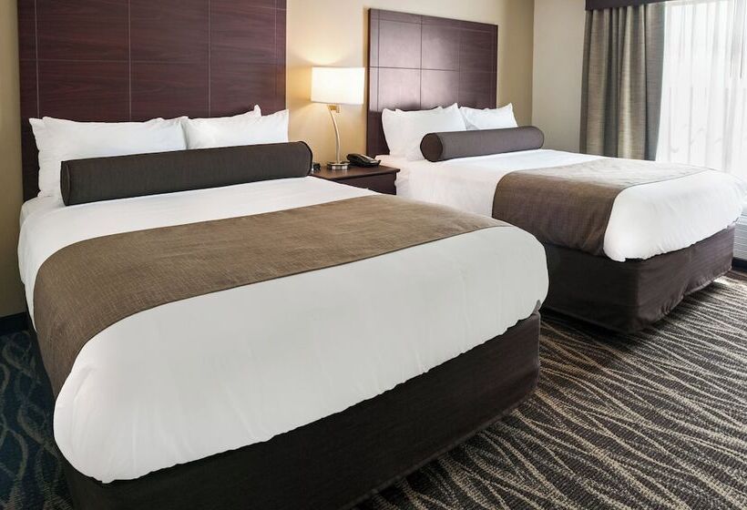Cobblestone Hotel & Suites Appleton International Airport