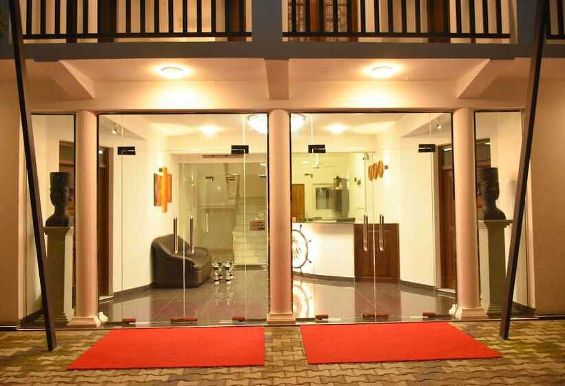هتل Asian Grand