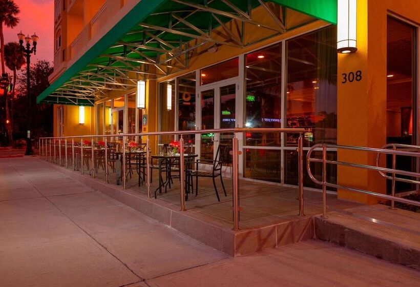 בית מלון כפרי Courtyard By Marriott Deland Historic Downtown
