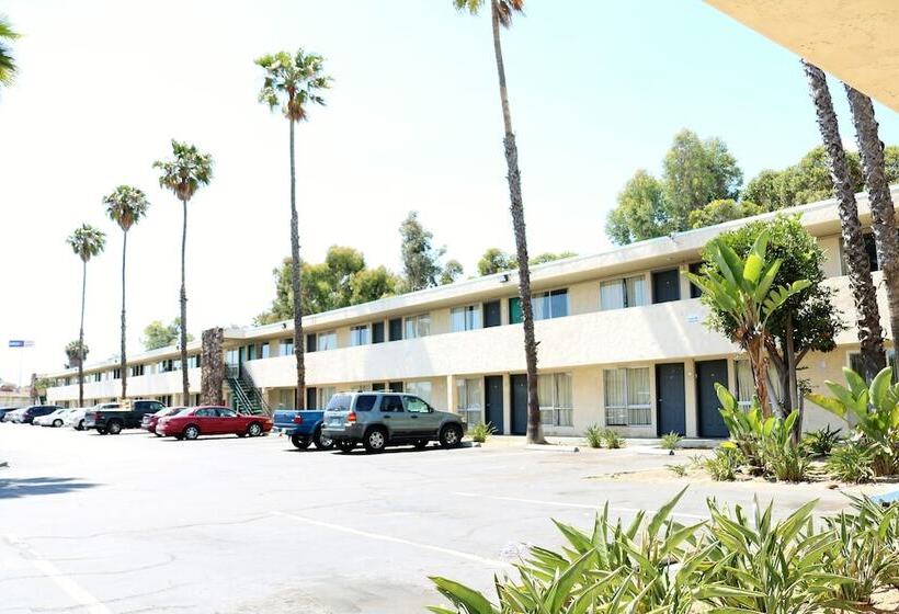 Valli Hi Motel
