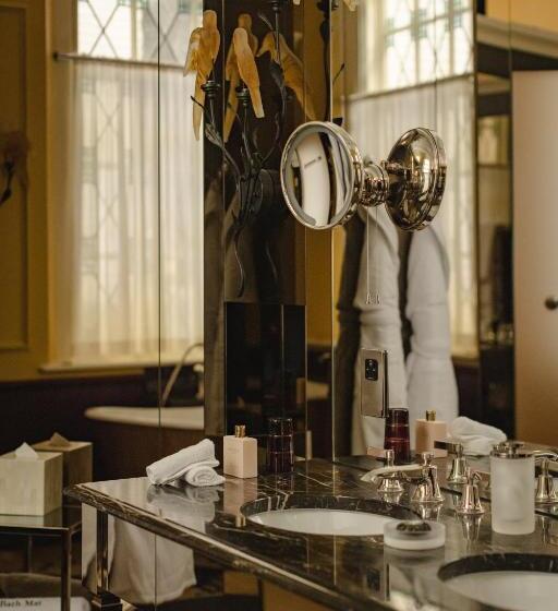 هتل L Oscar London