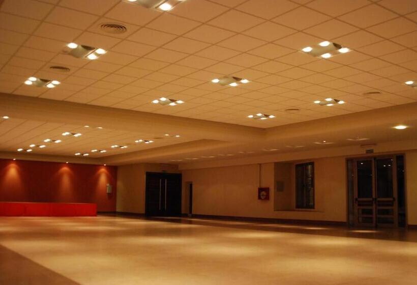 هتل Savoia Mendoza