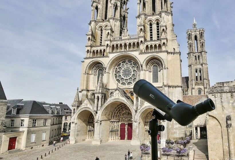 تختخواب و صبحانه Logis Du Parvis