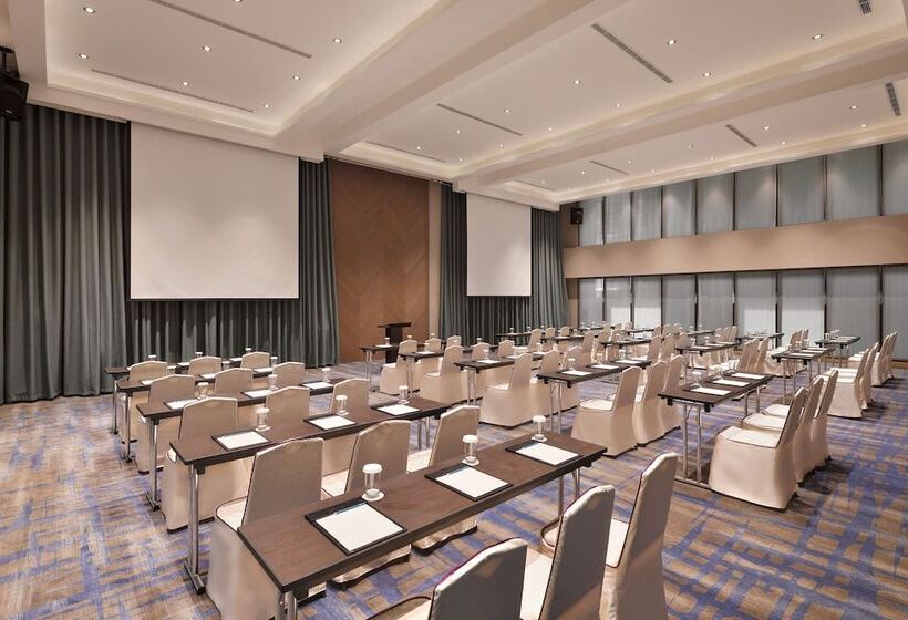 هتل Four Points By Sheraton Yilan Jiaoxi