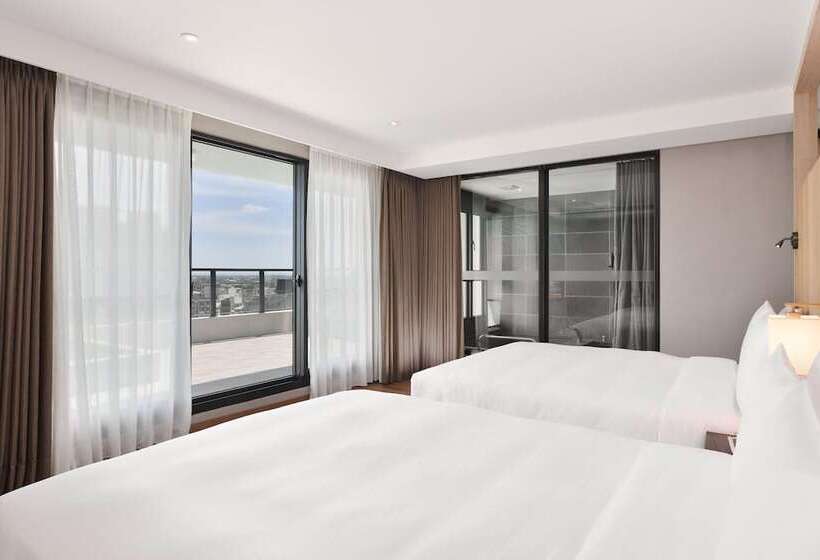 هتل Four Points By Sheraton Yilan Jiaoxi