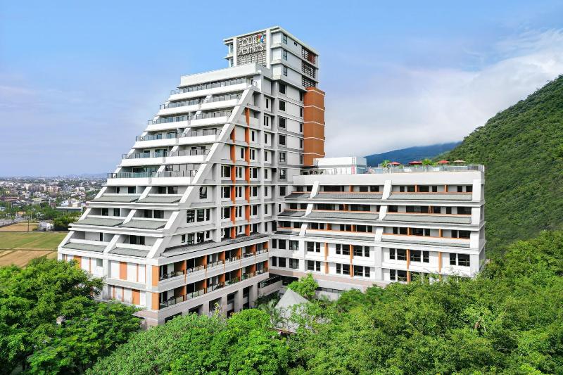 هتل Four Points By Sheraton Yilan Jiaoxi