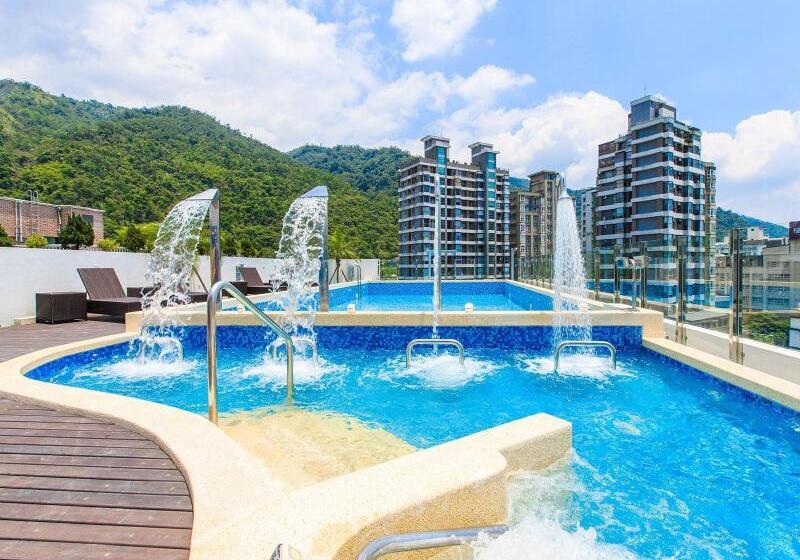 هتل Four Points By Sheraton Yilan Jiaoxi