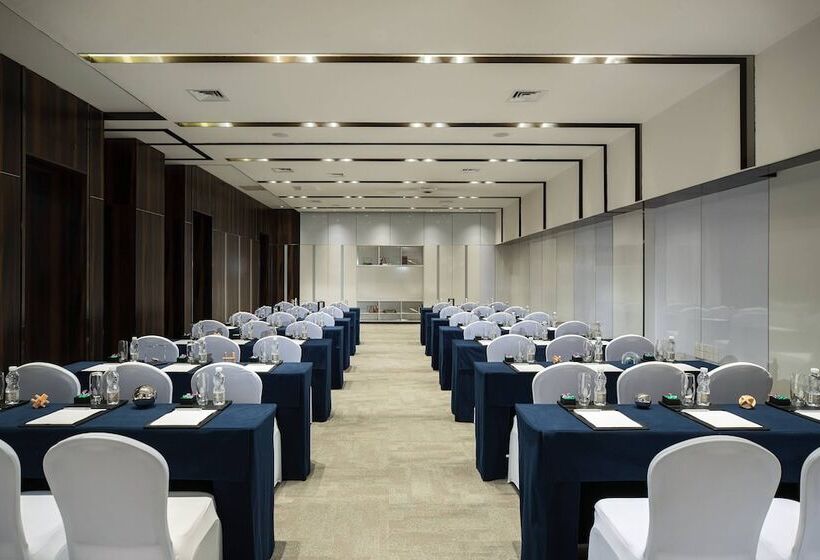 هتل Renaissance Shenyang West