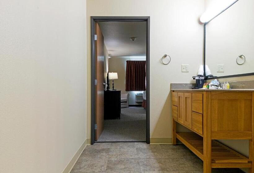 فندق Newcastle Lodge & Convention Center